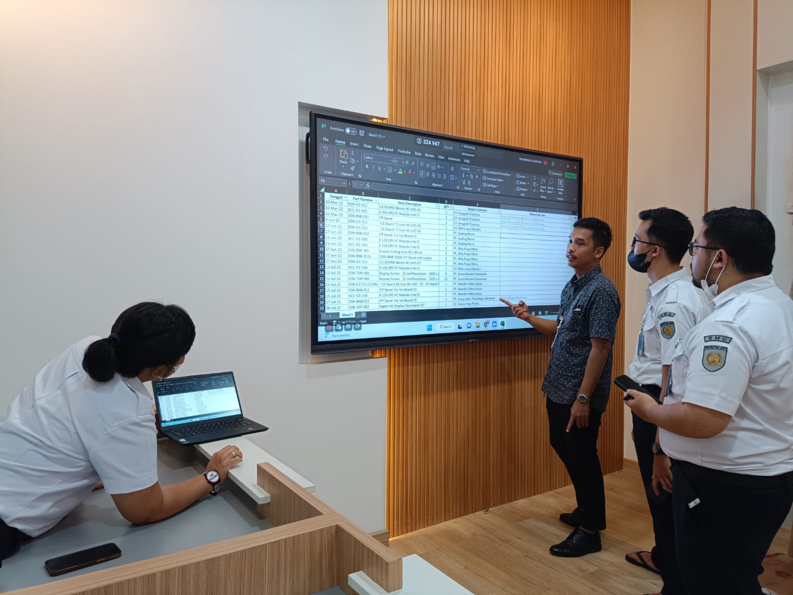 Pt Kereta Api Indonesia Kai Iceboard Id - Ultra HD Mountain Illustrations for Desktop